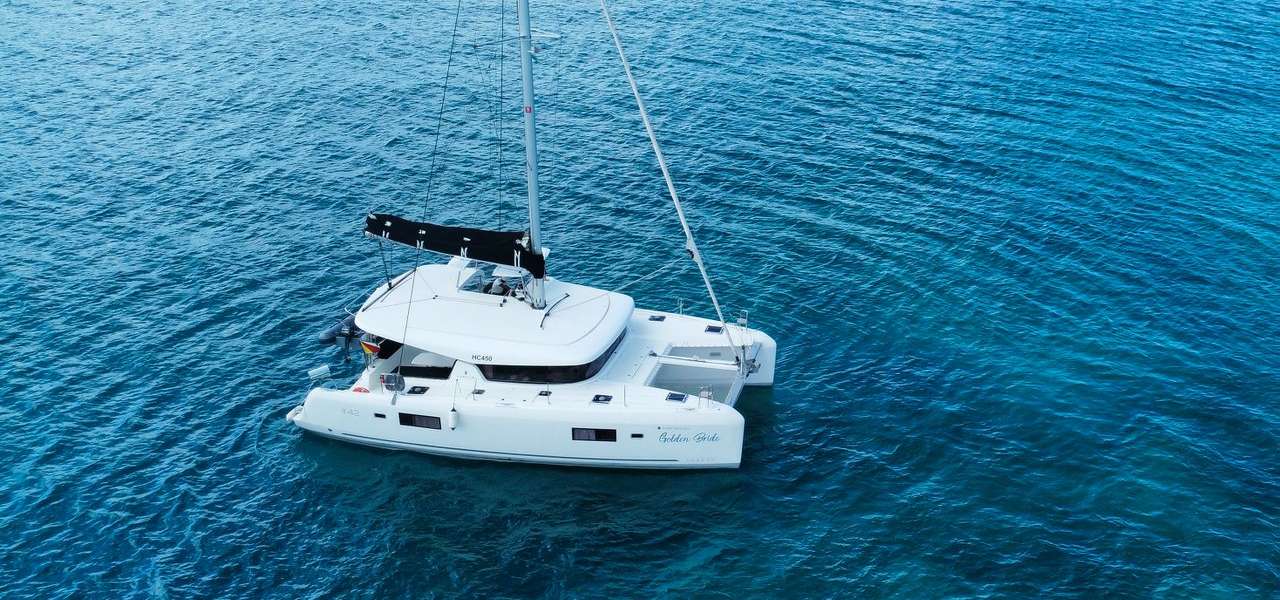 Катамаран Lagoon 42