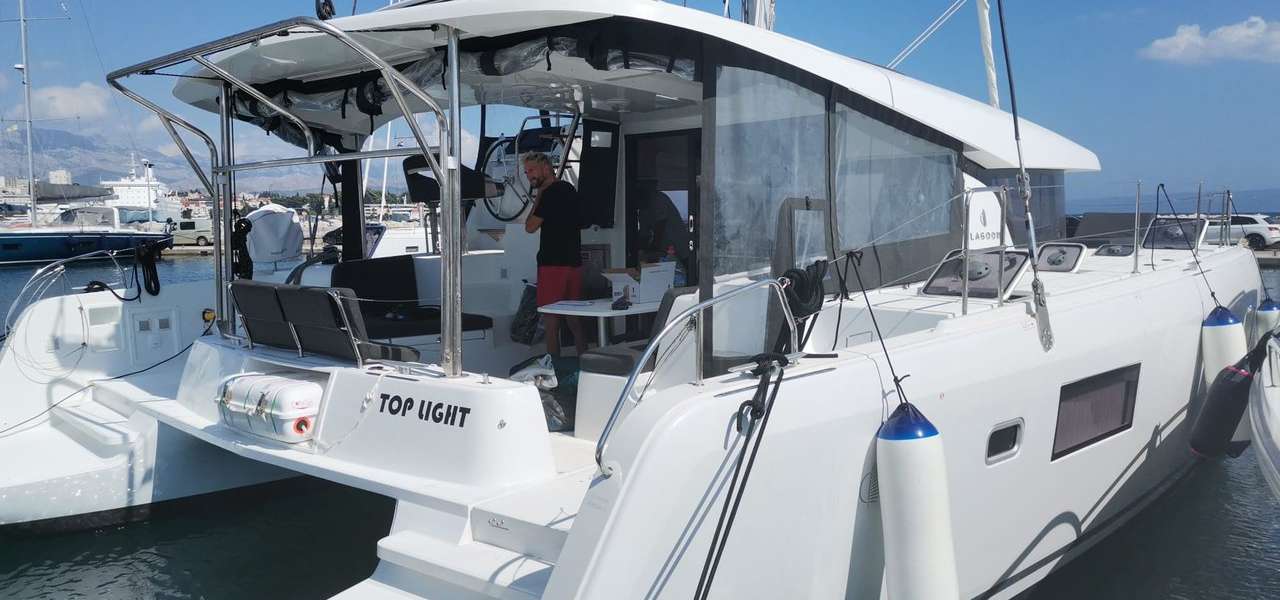 Catamaran Lagoon 42