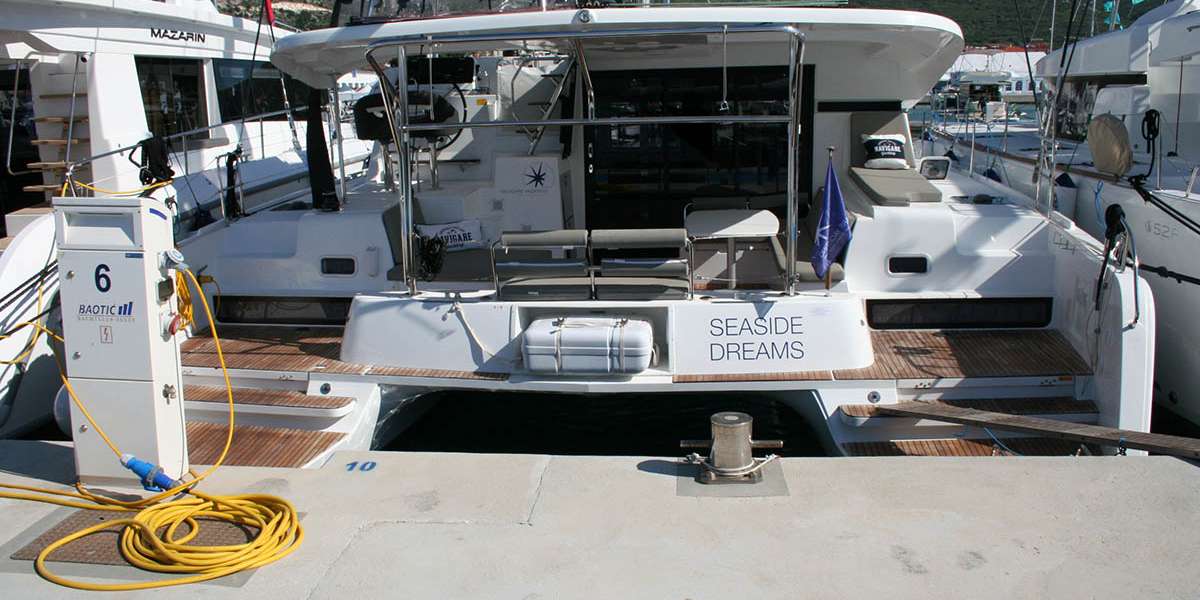 Катамаран Lagoon 42