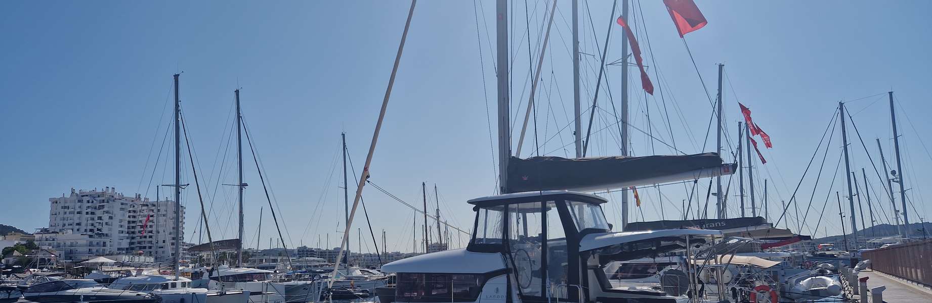 Catamaran Lagoon 42