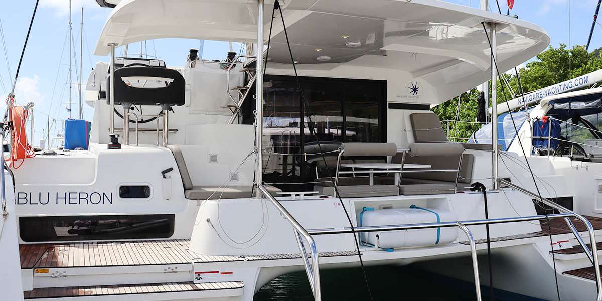 Catamarano Lagoon 42