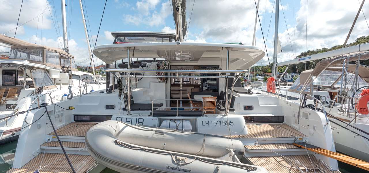 Катамаран Lagoon 42