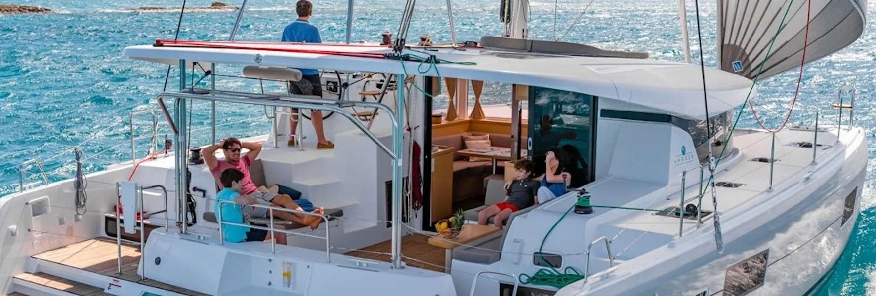 Катамаран Lagoon 42