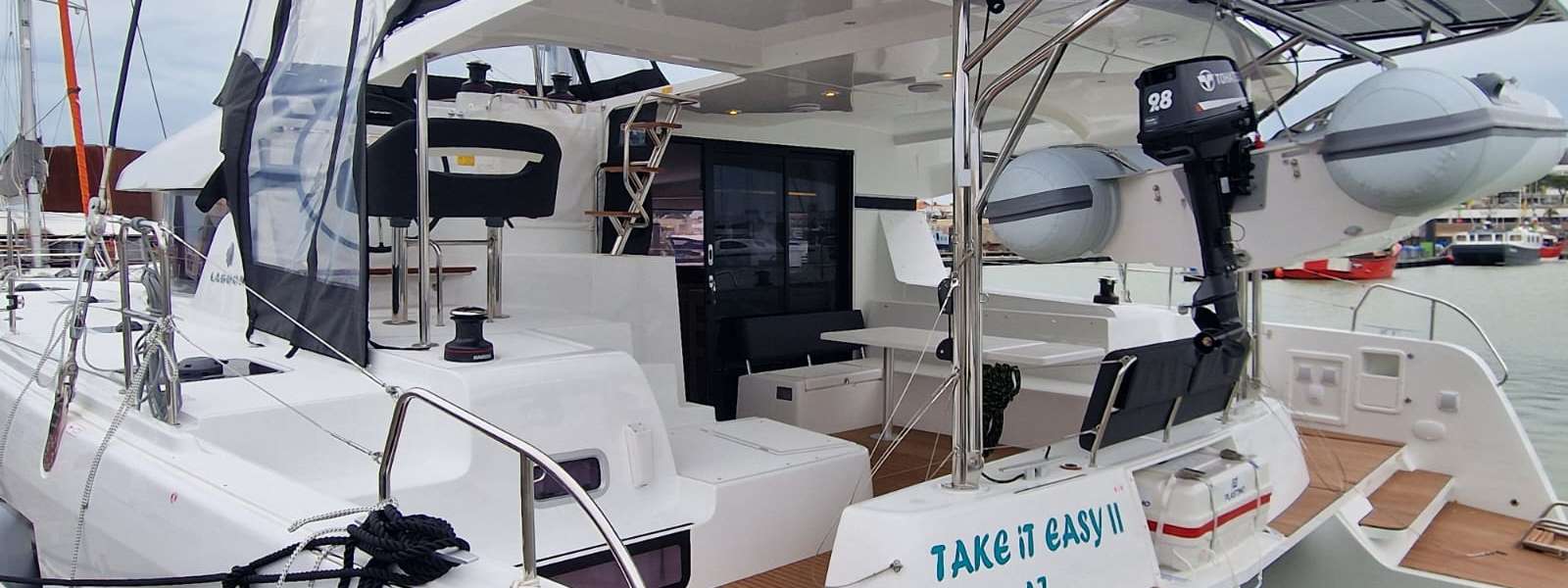 Катамаран Lagoon 42
