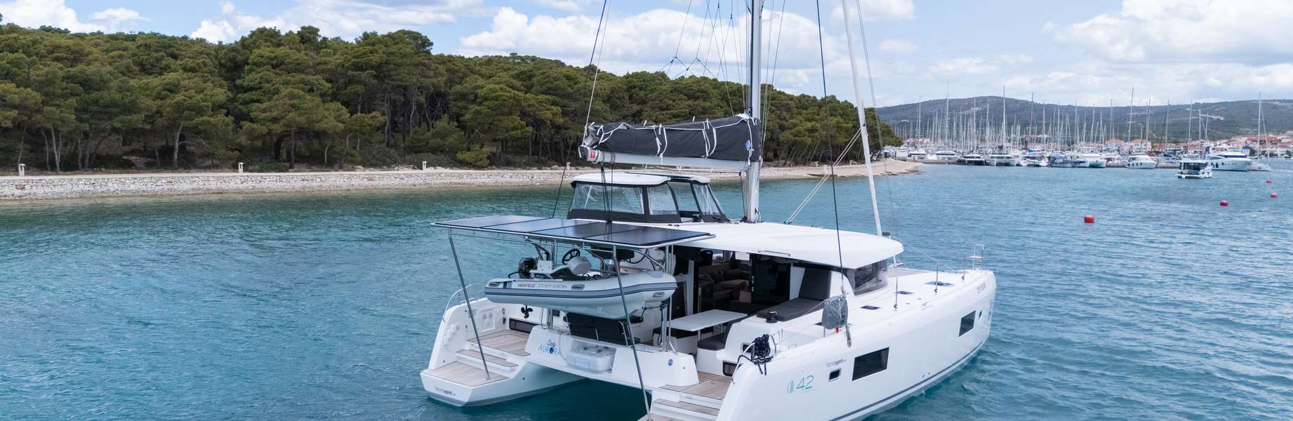 Катамаран Lagoon 42