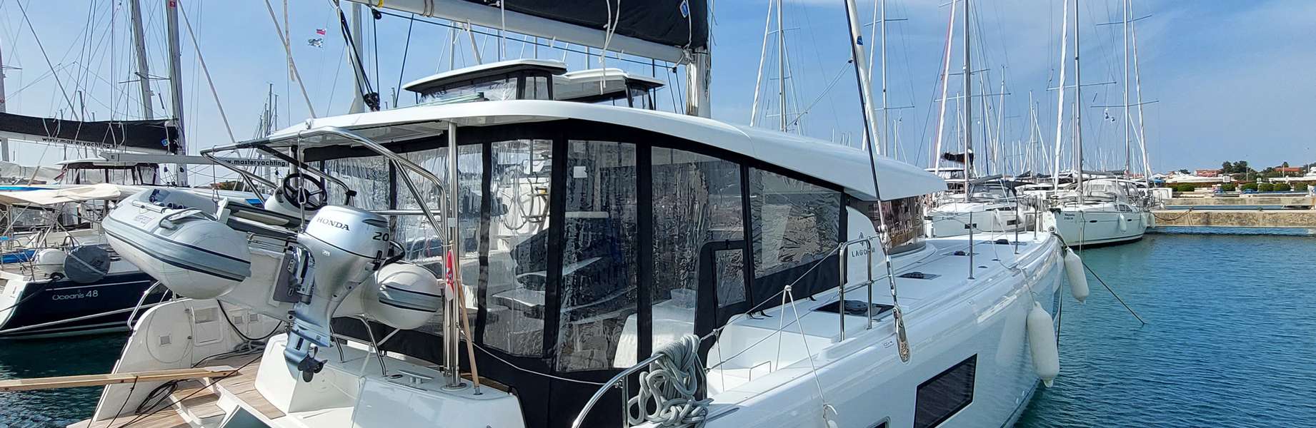 Katamaran Lagoon 42