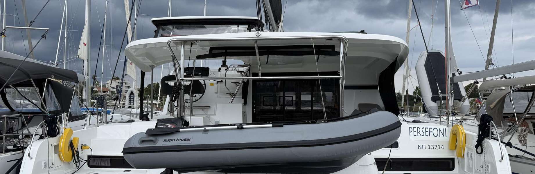 Катамаран Lagoon 42