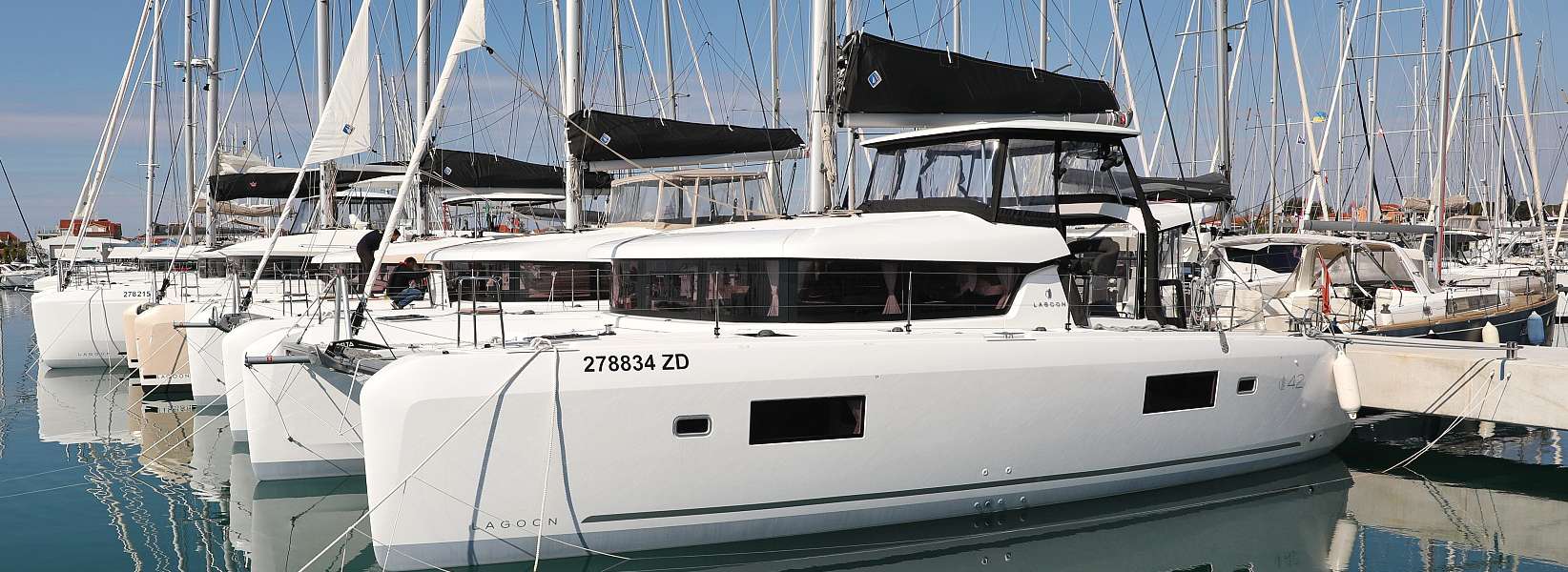 Катамаран Lagoon 42