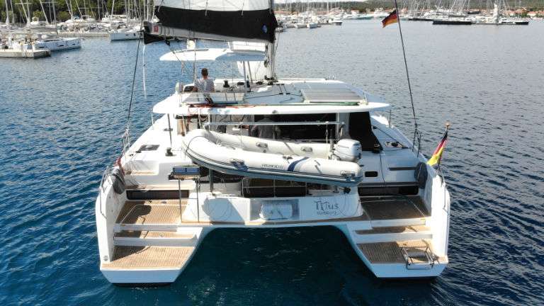 Catamaran Lagoon 42