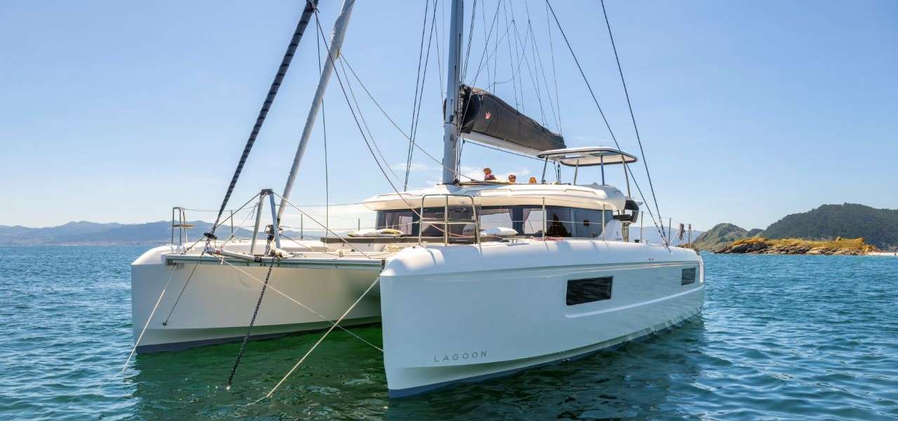 Catamarán Lagoon 43