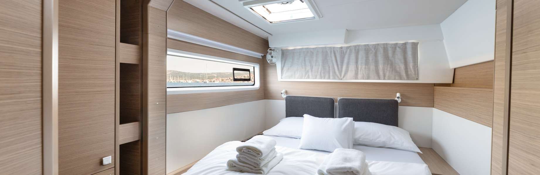 Catamarano Lagoon 43