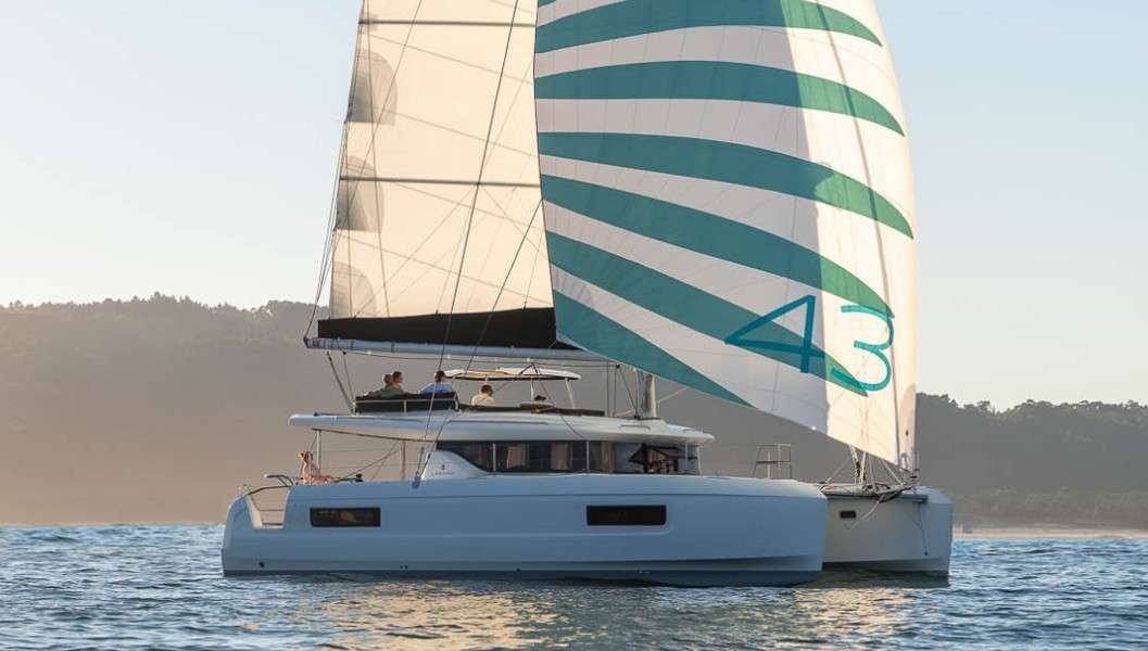 Katamaran Lagoon 43