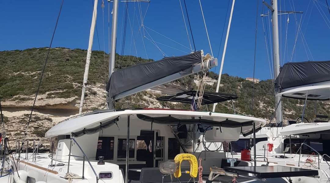 Катамаран Lagoon 450 SporTop