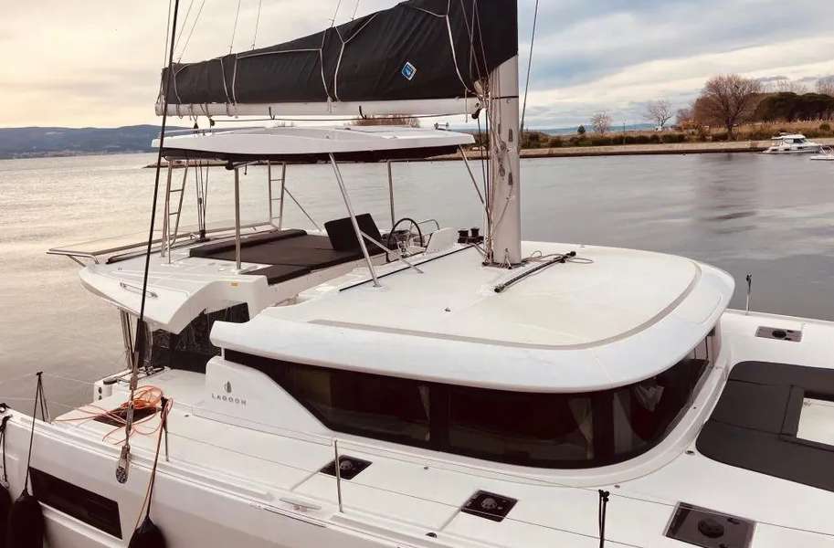 Catamaran Lagoon 46