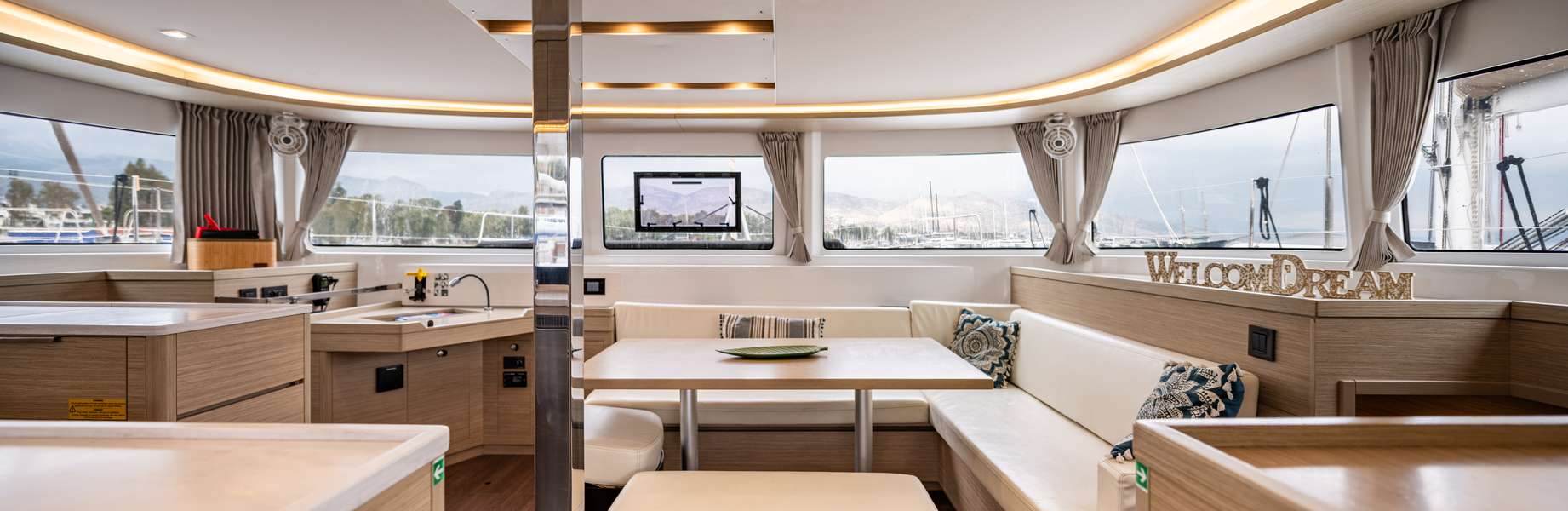 Катамаран Lagoon 46