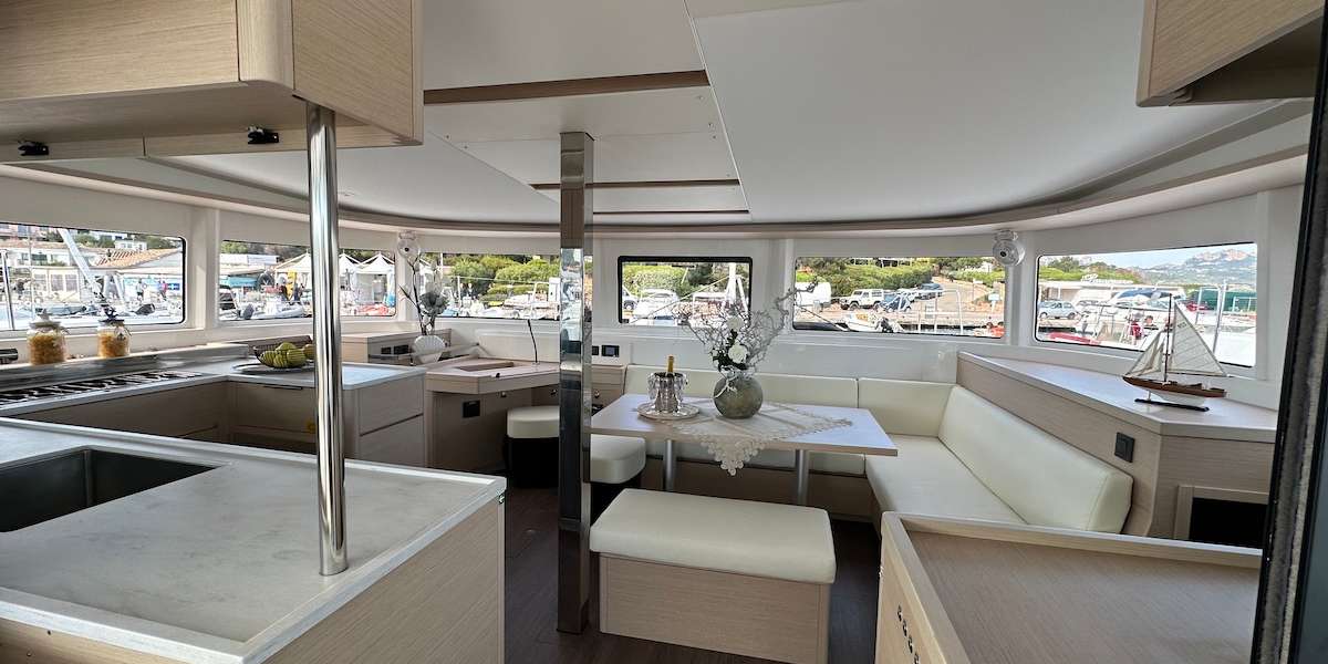 Catamaran Lagoon 46