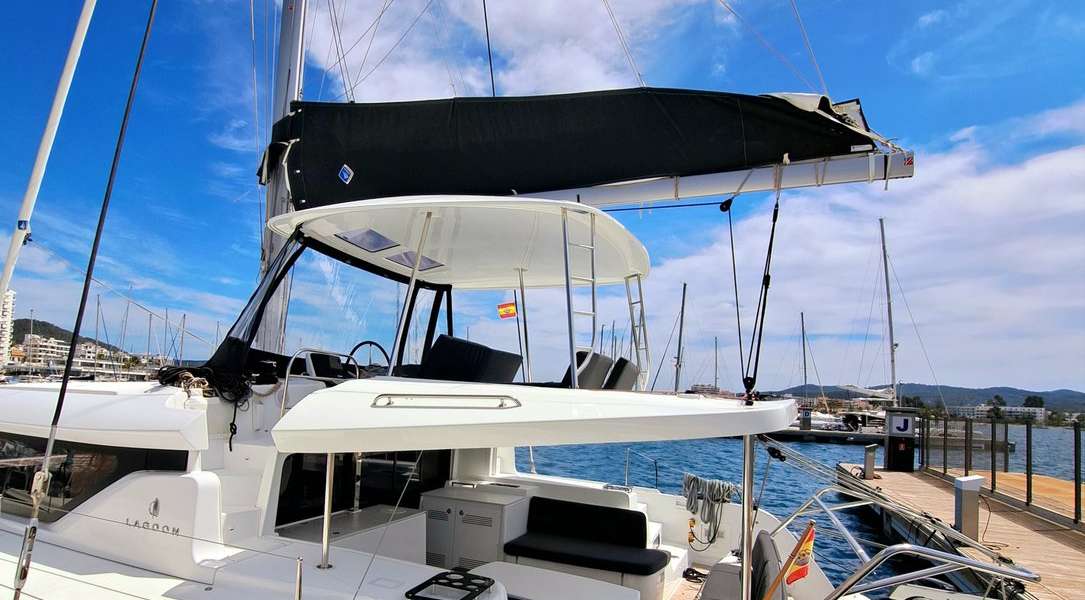 Catamaran Lagoon 46