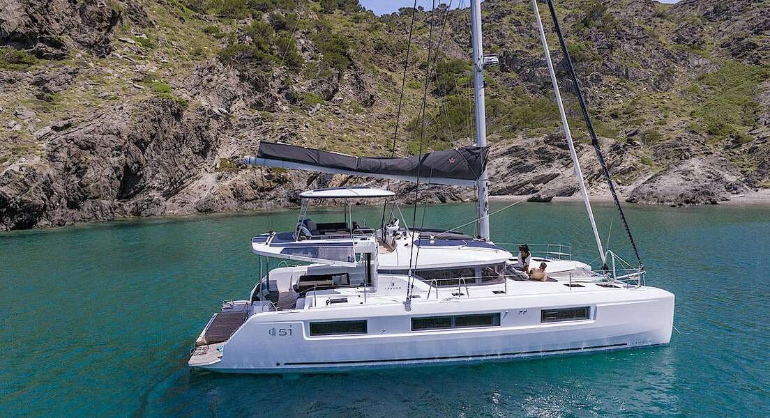 Катамаран Lagoon 51