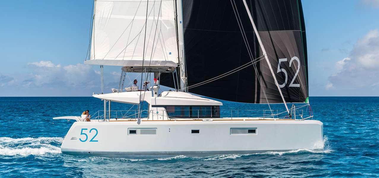 Catamaran Lagoon 52 Fly