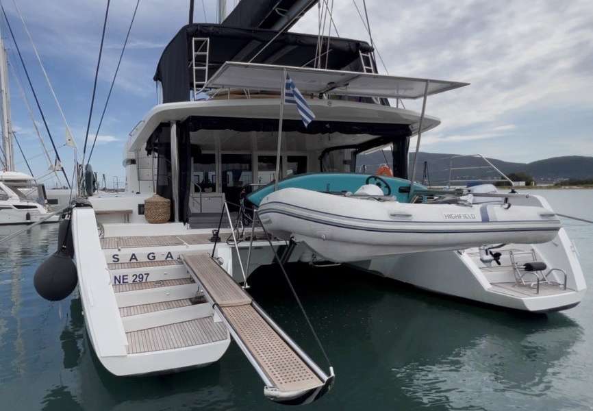 Catamaran Lagoon 52 Fly