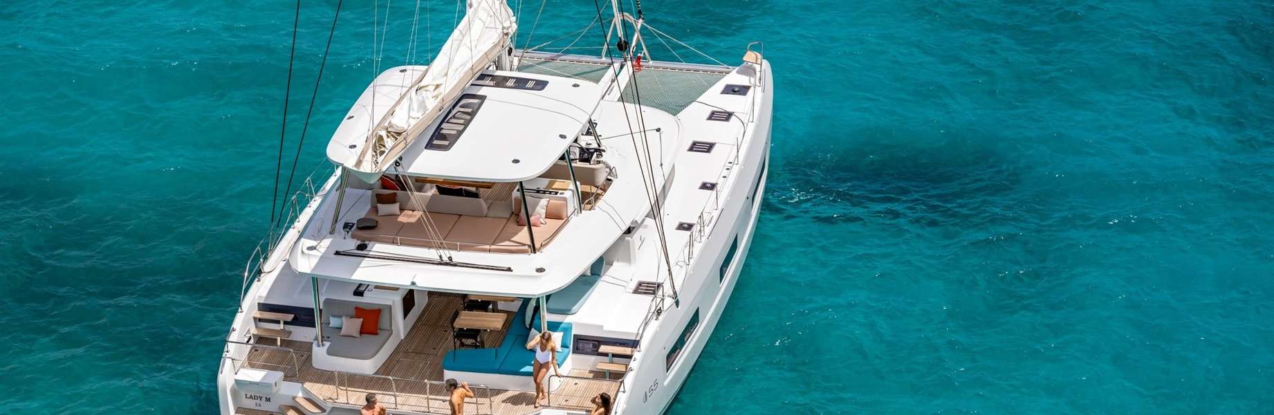 Catamarano Lagoon 55