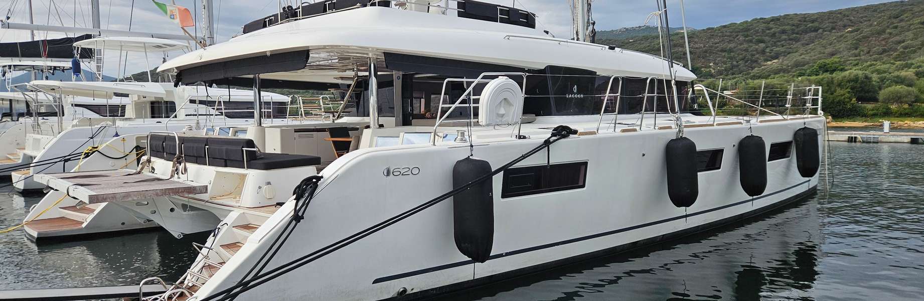 Catamarano Lagoon 620