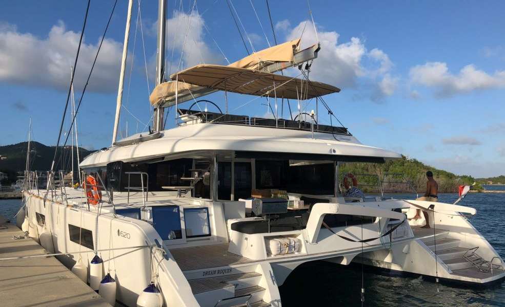 Катамаран Lagoon 620