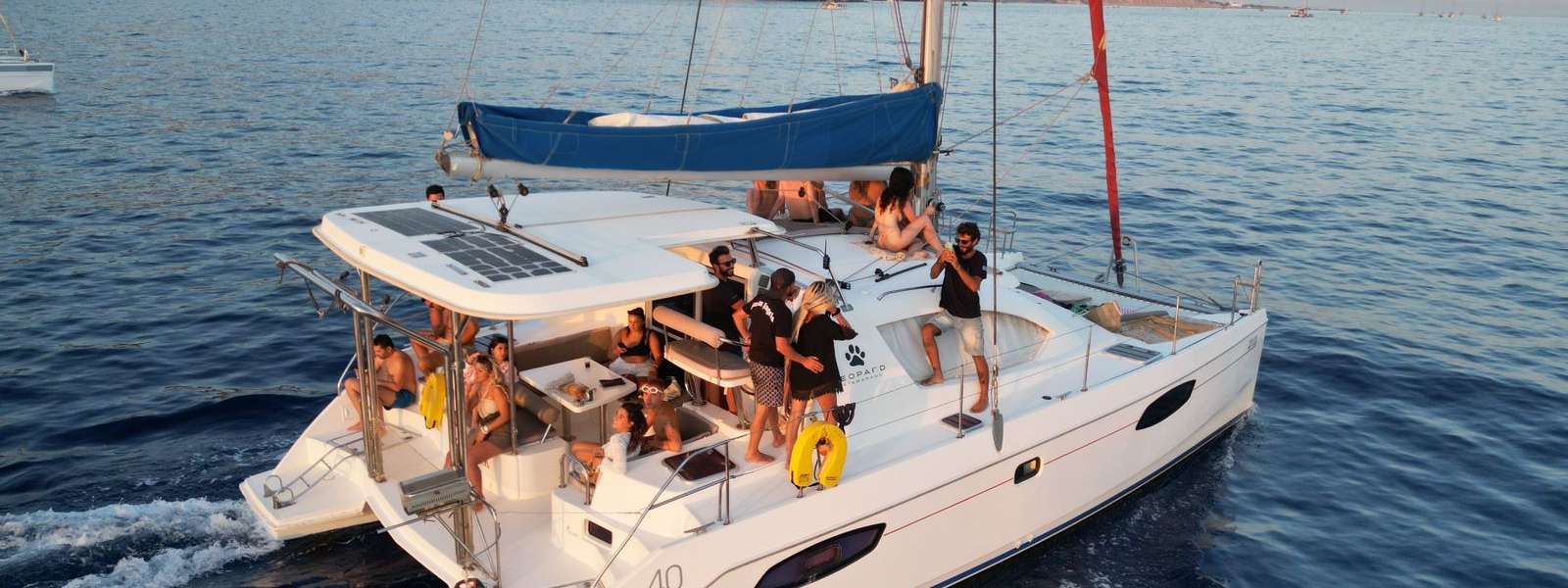 Catamaran Leopard 40