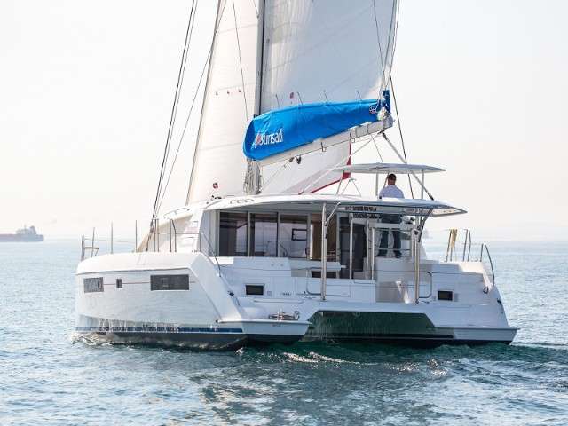 Catamarano Leopard 40