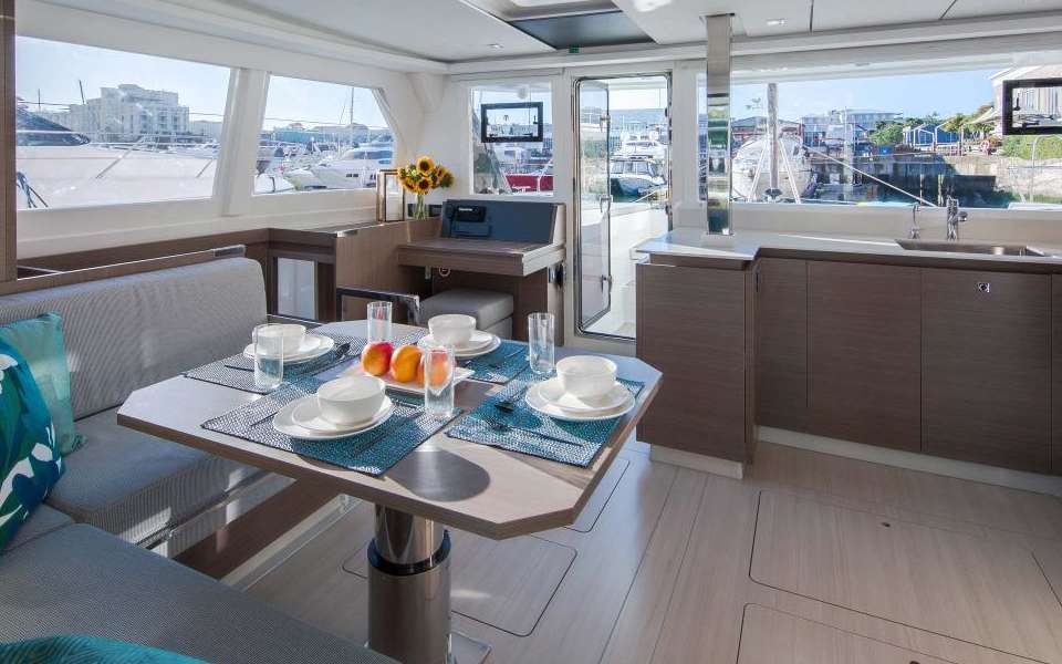 Catamaran Leopard 42