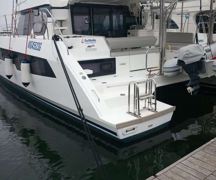 Catamaran Leopard 42