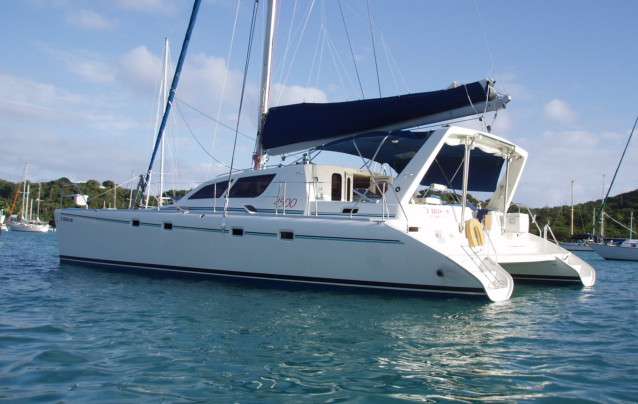 Catamarán Leopard 45