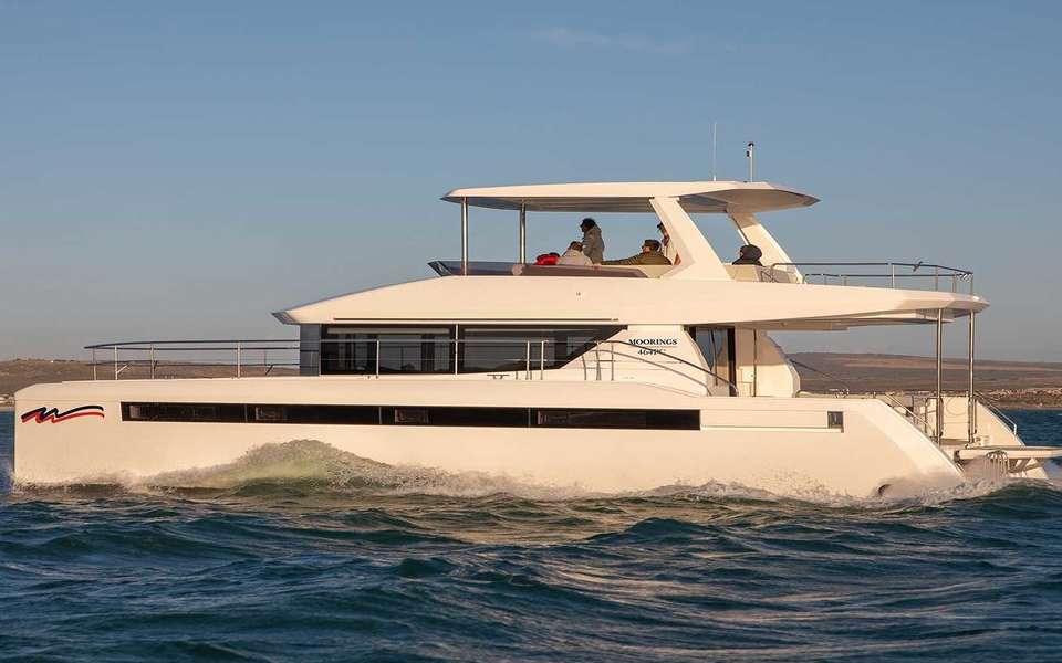 Catamarán a Motor Leopard 46 PC