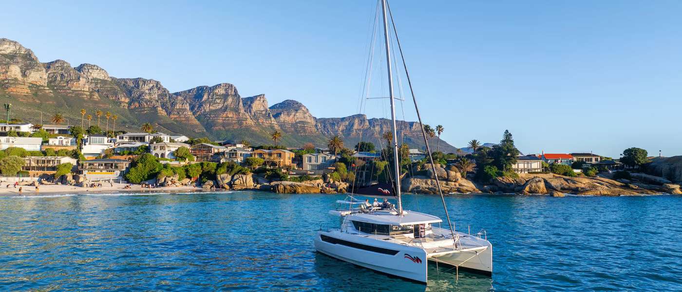 Katamaran Leopard 52