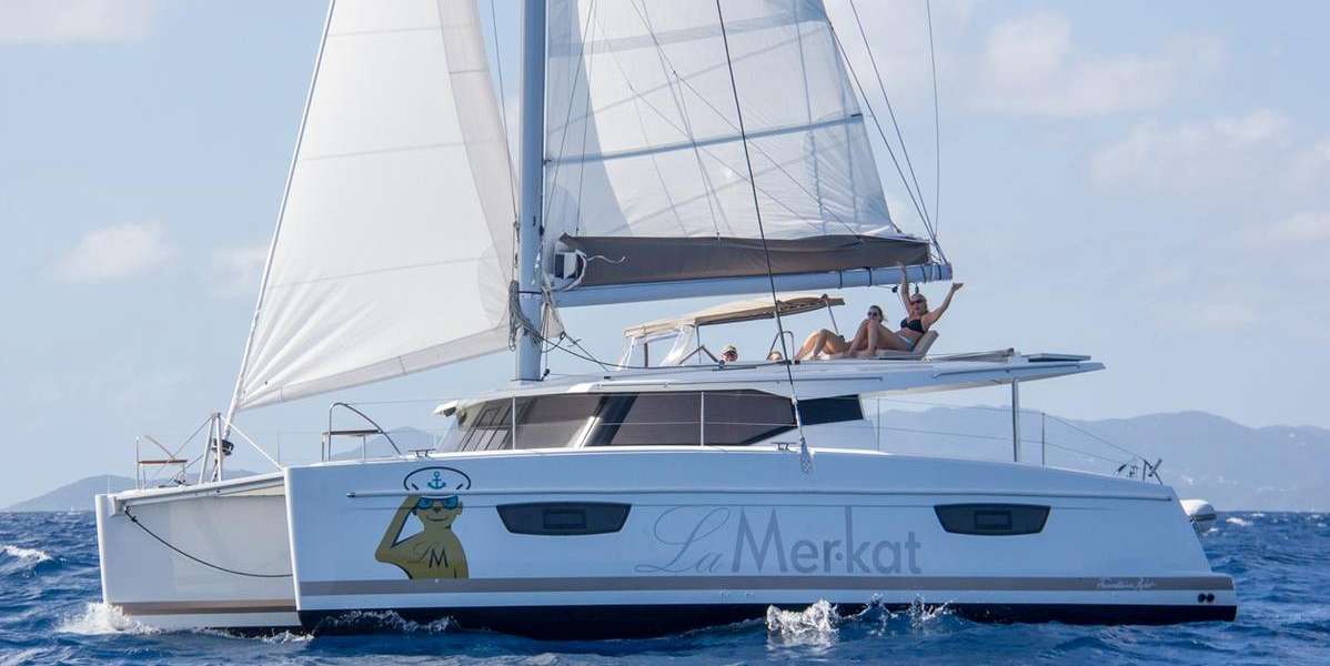 Catamaran Lucia 40