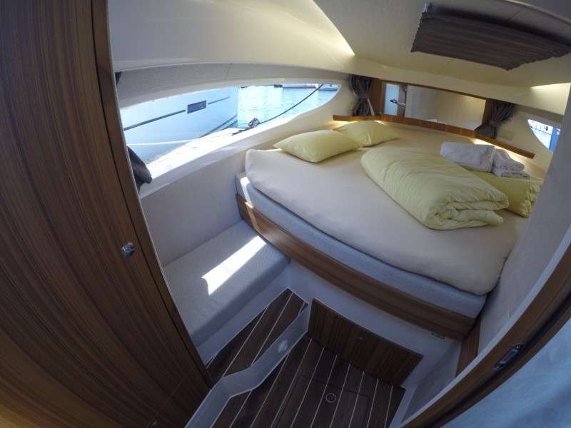 Barco a motor Marex 330 Scandinavia