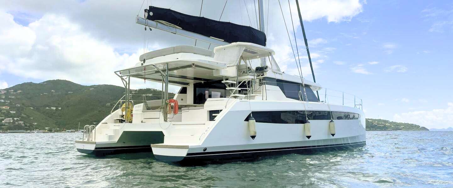 Catamaran Moorings 5000