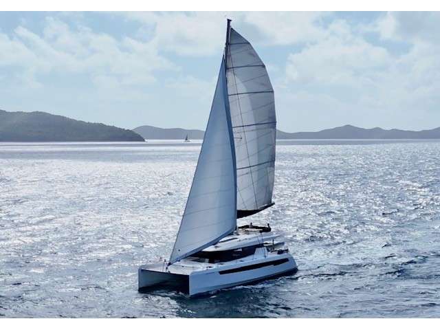 Catamaran Moorings 5000