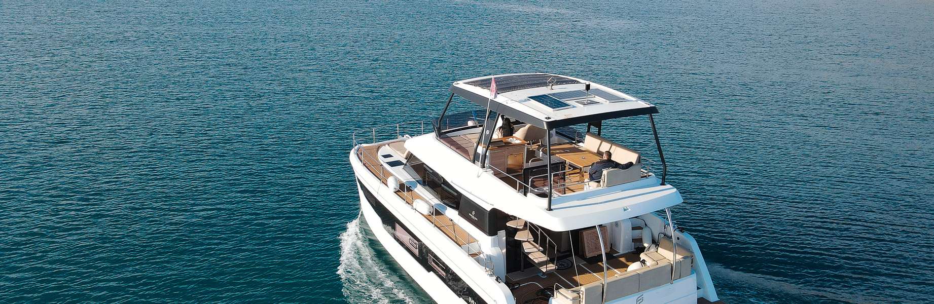 Catamaran à Moteur MY 5