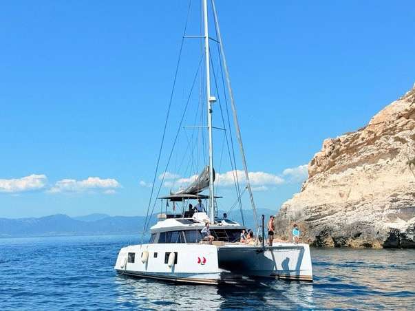 Catamarano Nautitech 46 Fly