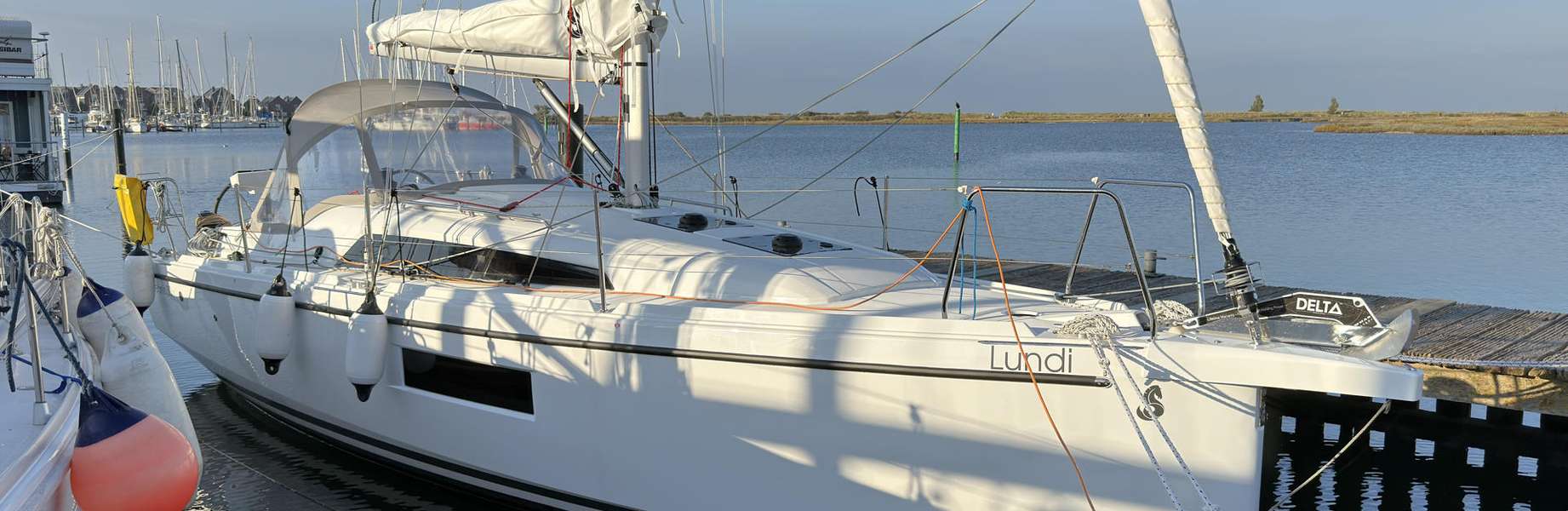 Sailboat Oceanis 30.1