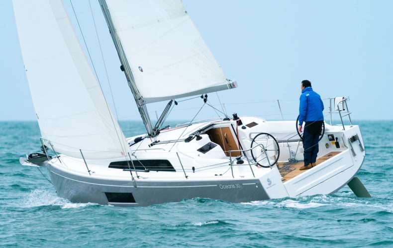 Segelboot Oceanis 30.1
