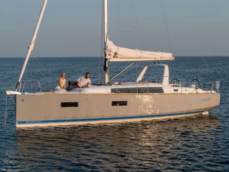 Segelboot Oceanis 38.1