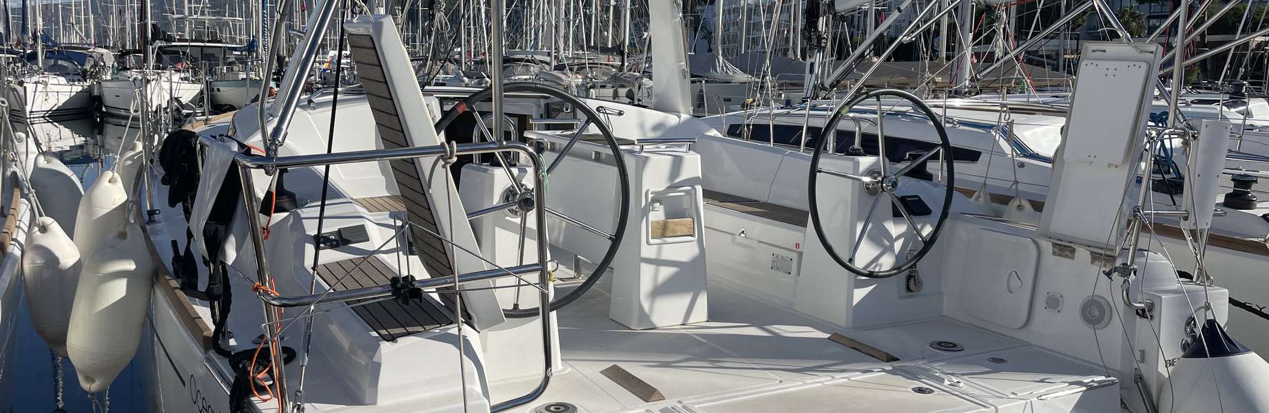 Парусная яхта Oceanis 38.1