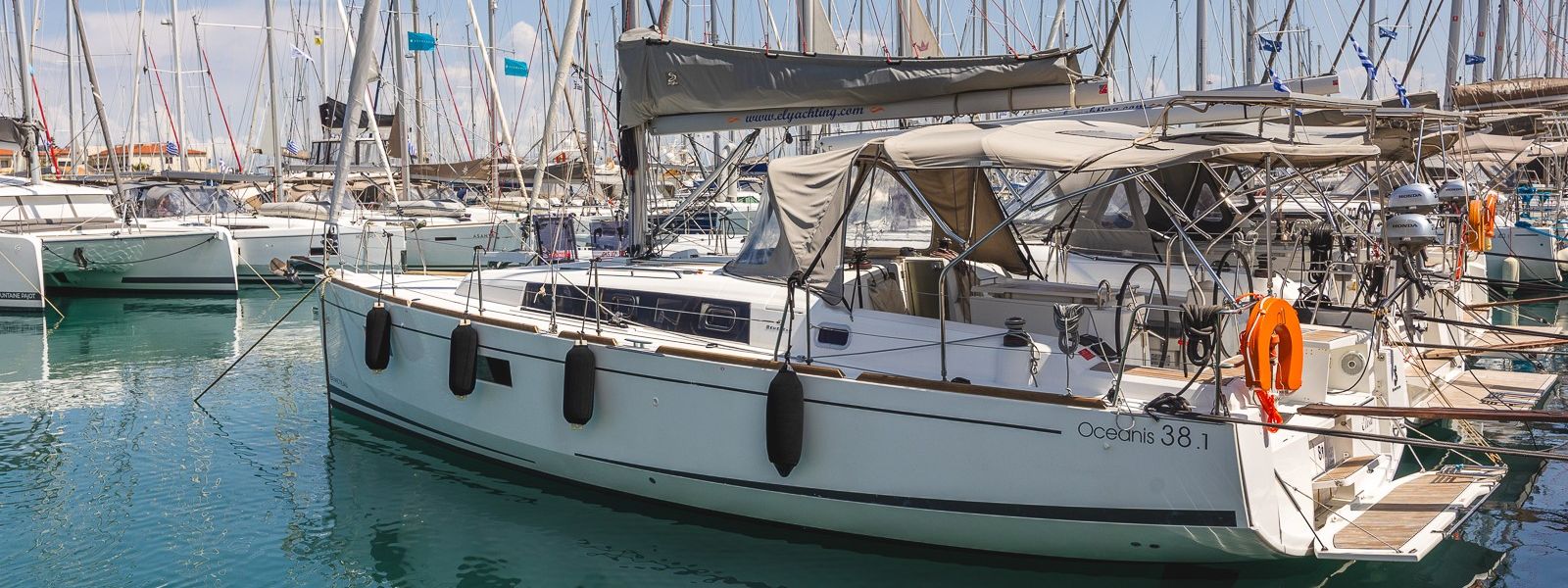 Sailboat Oceanis 38.1