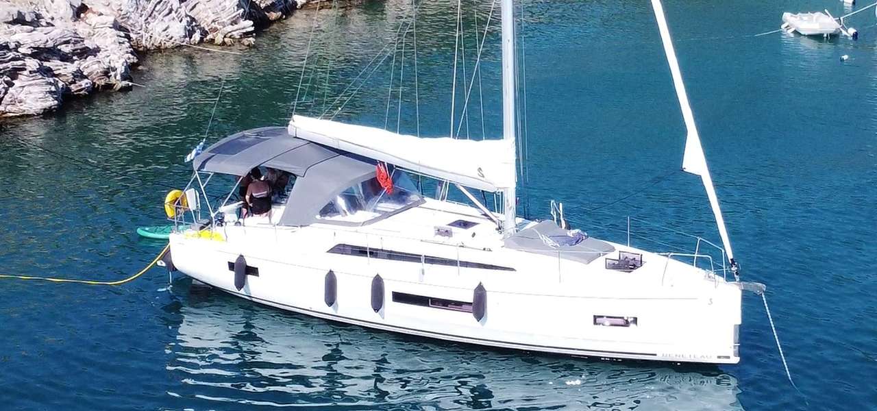 Sailboat Oceanis 40.1