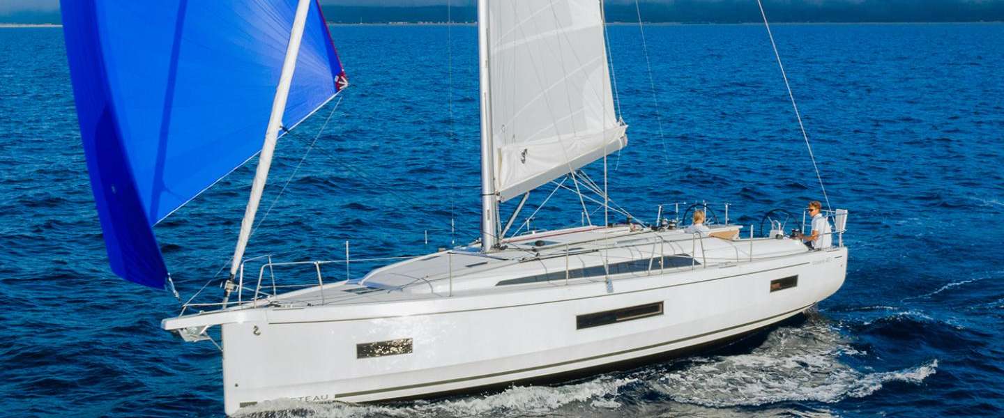 Парусная яхта Oceanis 40.1