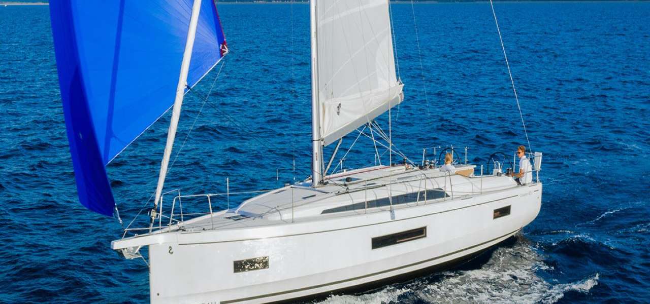 Парусная яхта Oceanis 40.1