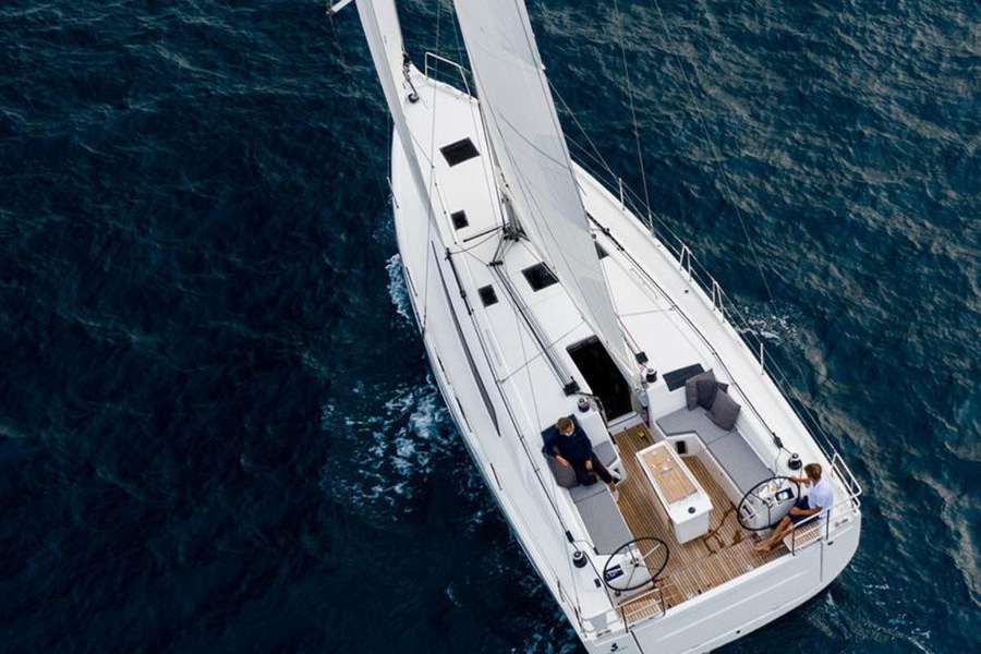 Barca a vela Oceanis 40.1