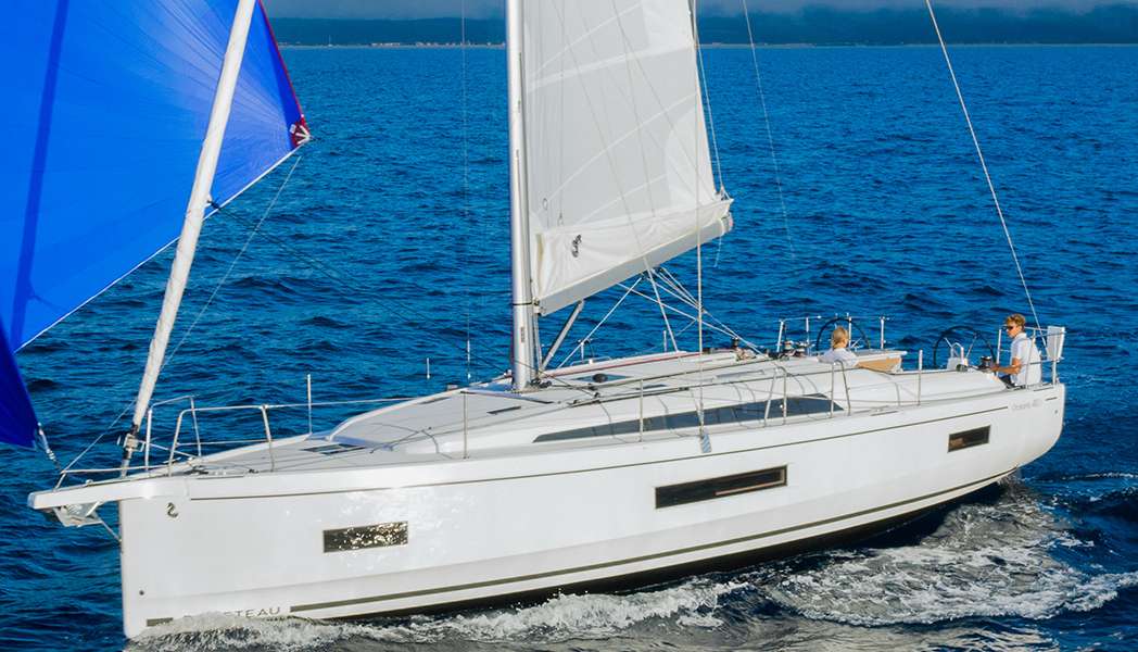 Sailboat Oceanis 40.1